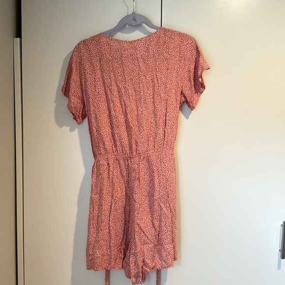 Gap romper! - Picture 3 of 3